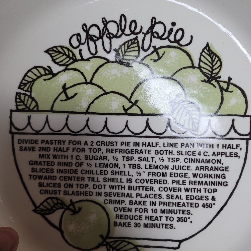 Apple Pie Ceramic Baking Dish - Picture 5 of 5